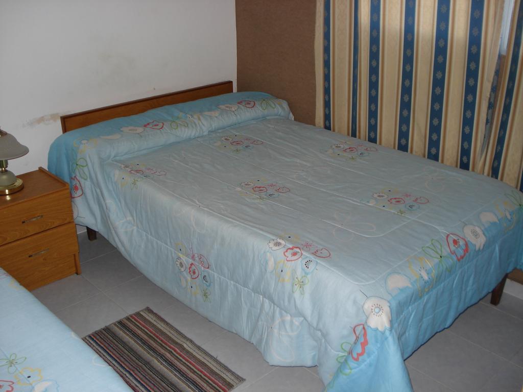 Hotel Riviera Rosario Bilik gambar